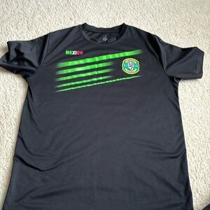 Mexico soccer men’s size medium soccor jersey shirt black